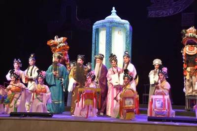 視覺盛宴！粵劇《大國燈匠》在南莊精彩上演，點亮文化交流之光